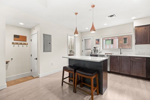 104 Liverpool St 104, Boston, MA 02128