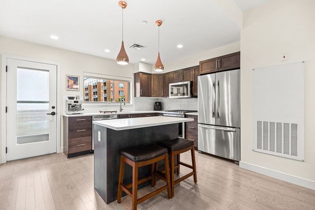 104 Liverpool St 104, Boston, MA 02128