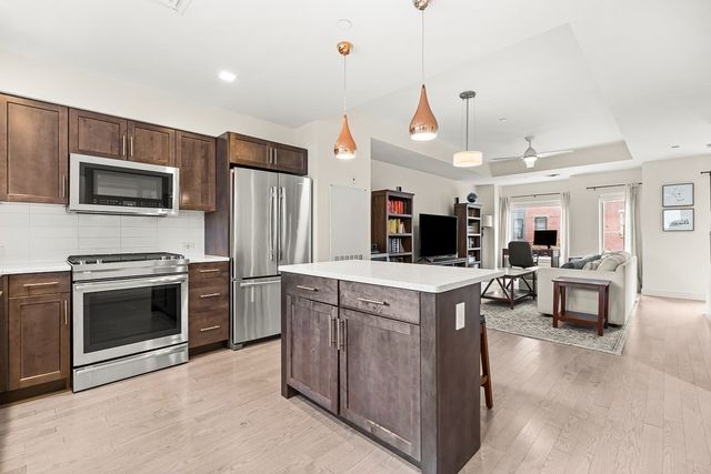 104 Liverpool St 104, Boston, MA 02128