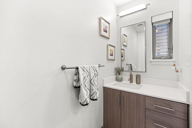104 Liverpool St 104, Boston, MA 02128