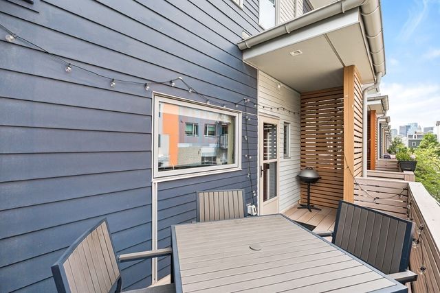 104 Liverpool St 104, Boston, MA 02128