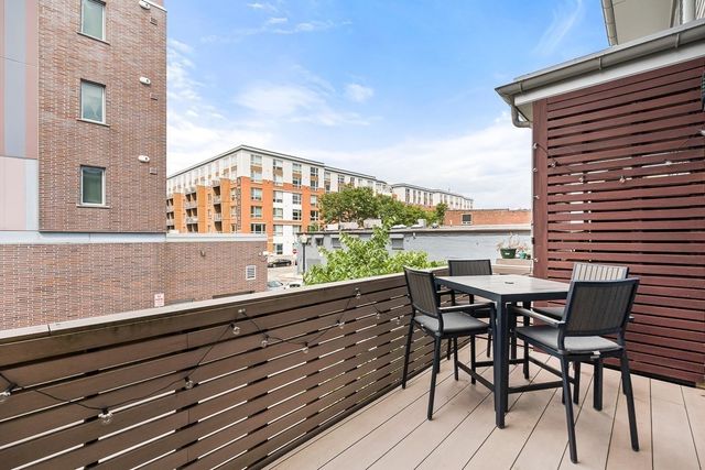 104 Liverpool St 104, Boston, MA 02128