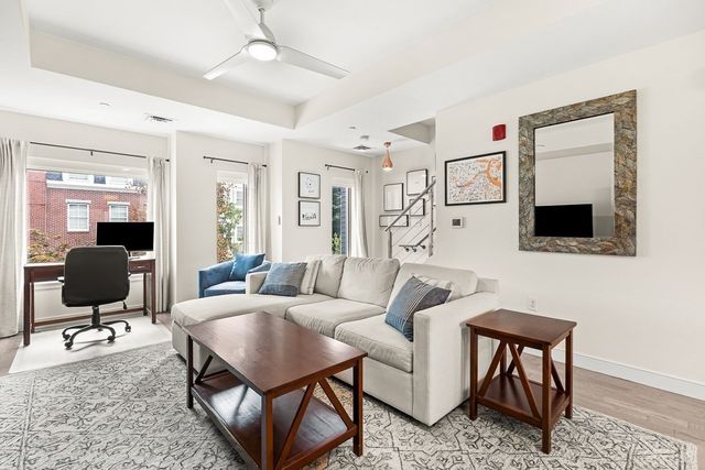 104 Liverpool St 104, Boston, MA 02128