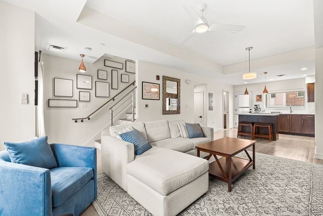 104 Liverpool St 104, Boston, MA 02128