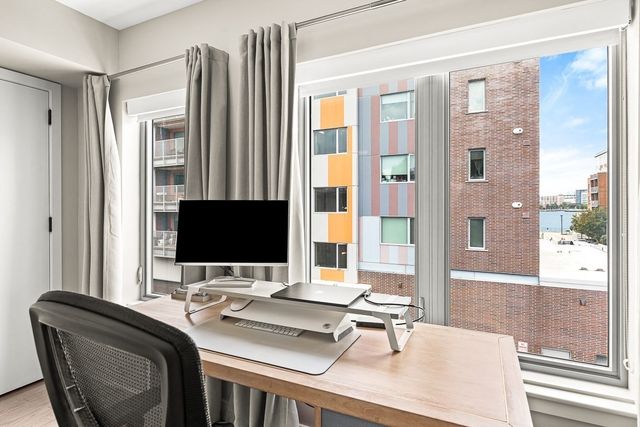 104 Liverpool St 104, Boston, MA 02128