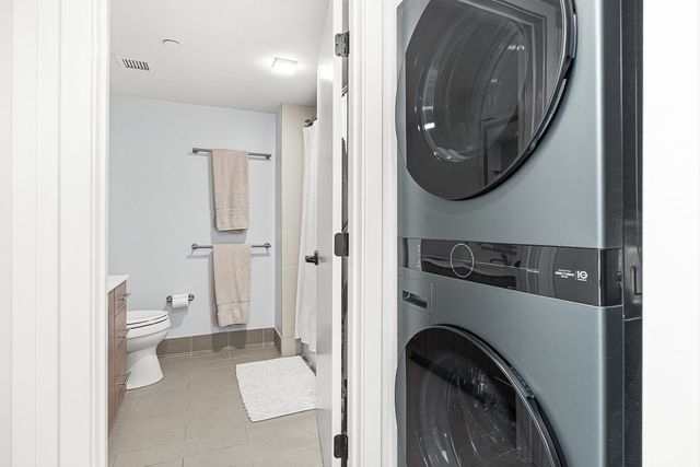 104 Liverpool St 104, Boston, MA 02128