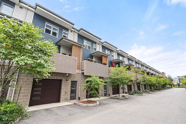 104 Liverpool St 104, Boston, MA 02128