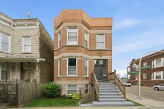 2825 W Walnut Street, Chicago, IL 60612