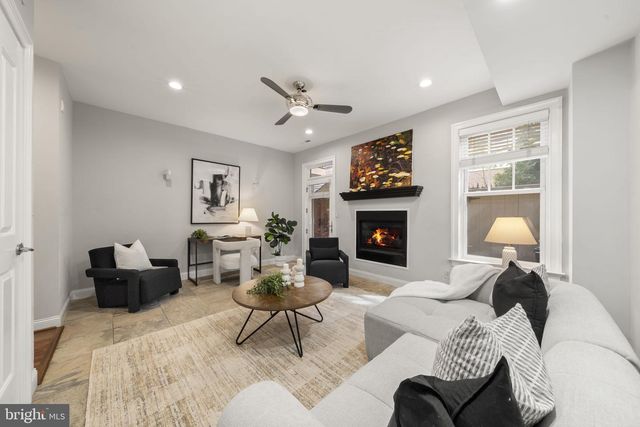 220 GASKILL ST, Philadelphia, PA 19147