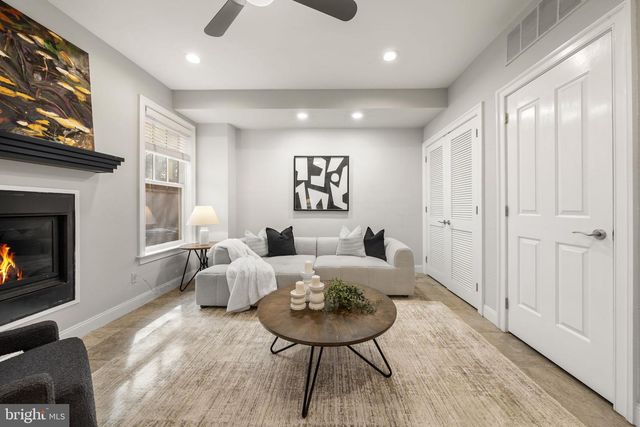 220 GASKILL ST, Philadelphia, PA 19147