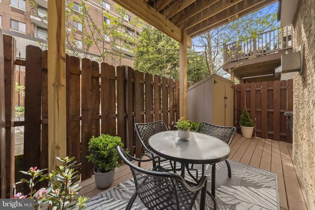 220 GASKILL ST, Philadelphia, PA 19147