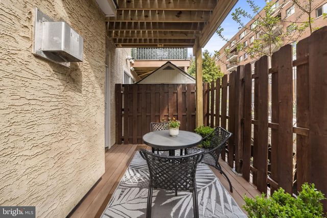 220 GASKILL ST, Philadelphia, PA 19147