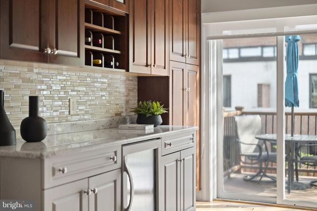 220 GASKILL ST, Philadelphia, PA 19147