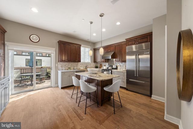 220 GASKILL ST, Philadelphia, PA 19147