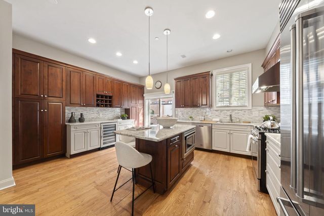 220 GASKILL ST, Philadelphia, PA 19147