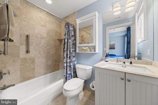 220 GASKILL ST, Philadelphia, PA 19147