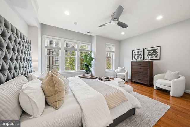 220 GASKILL ST, Philadelphia, PA 19147