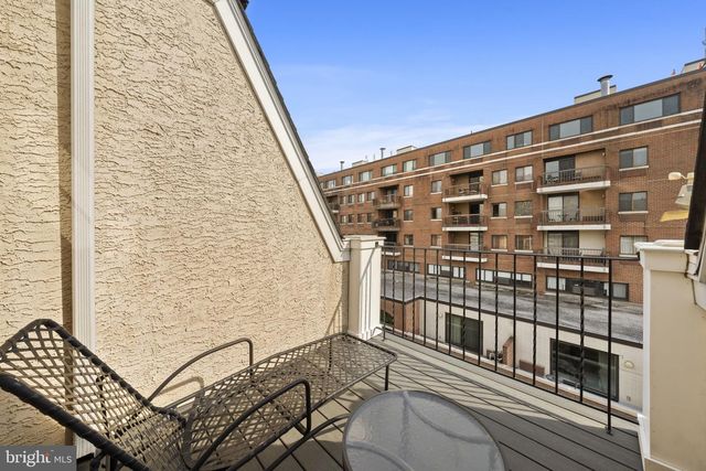 220 GASKILL ST, Philadelphia, PA 19147