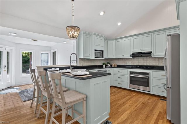 1125 Bay Colony DR, Virginia Beach, VA 23451