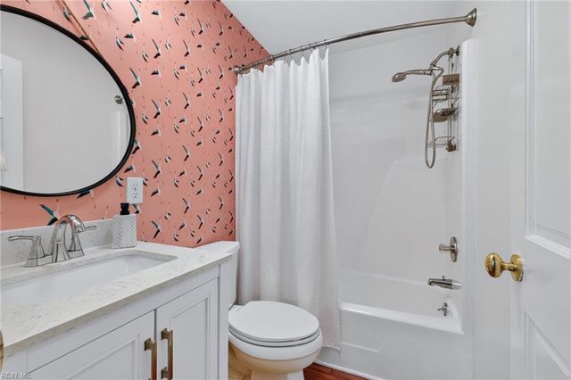 1125 Bay Colony DR, Virginia Beach, VA 23451