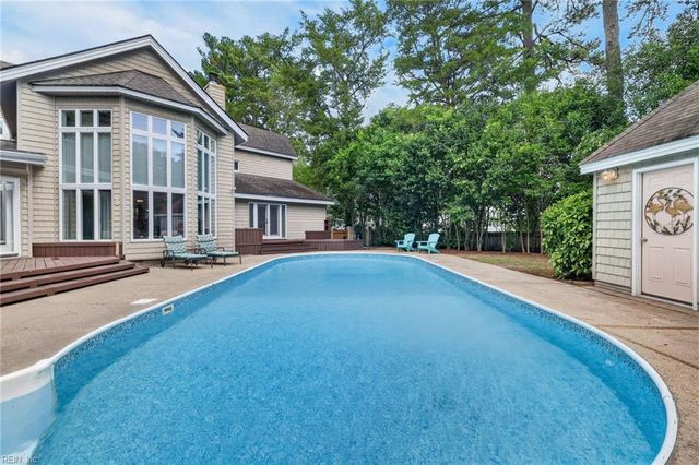 1125 Bay Colony DR, Virginia Beach, VA 23451
