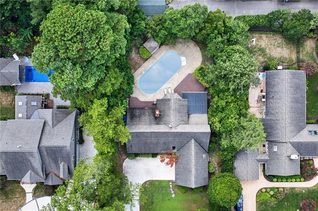 1125 Bay Colony DR, Virginia Beach, VA 23451