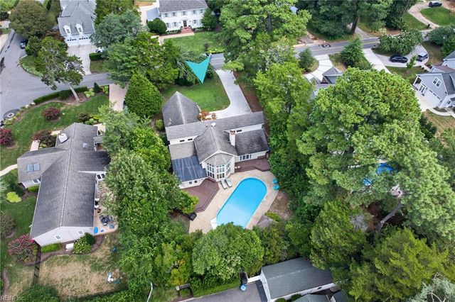 1125 Bay Colony DR, Virginia Beach, VA 23451