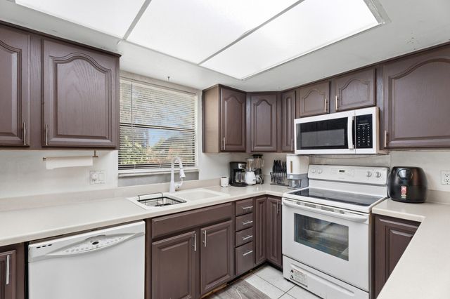 5900 Flatrock Road, West Palm Beach, FL 33413