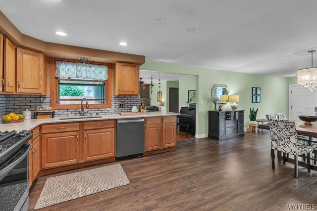 247 Shetland Drive, Amherst, NY 14221