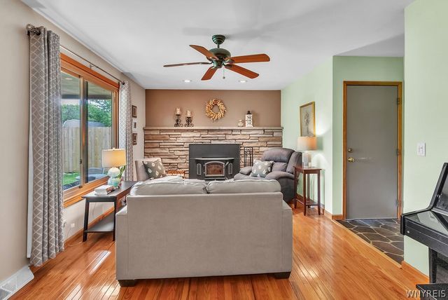 247 Shetland Drive, Amherst, NY 14221