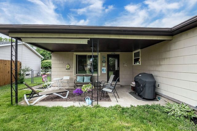 247 Shetland Drive, Amherst, NY 14221