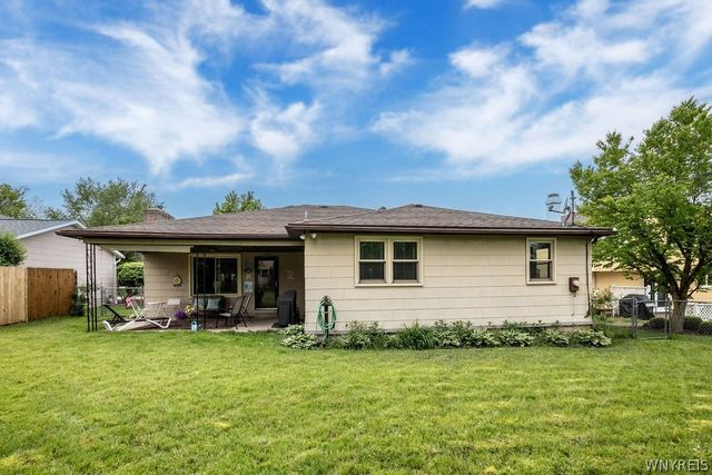 247 Shetland Drive, Amherst, NY 14221