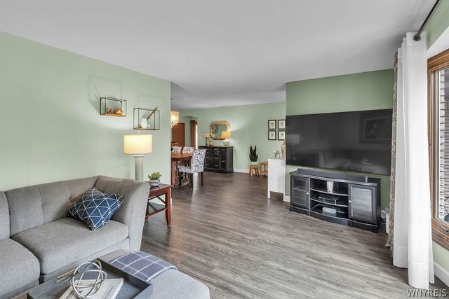 247 Shetland Drive, Amherst, NY 14221