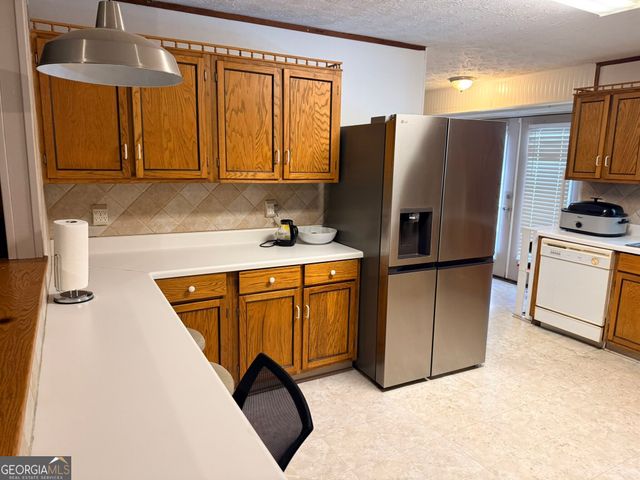 2201 Rolling Acres Drive SW, Conyers, GA 30094