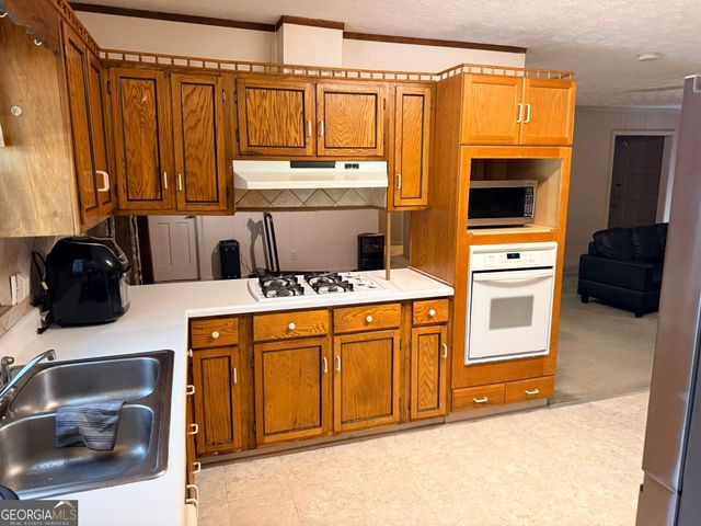 2201 Rolling Acres Drive SW, Conyers, GA 30094