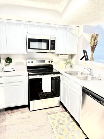 2309 Balsam Drive K213, Arlington, TX 76006