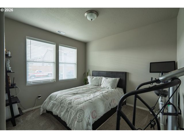 2833 ESSEX Ave, Albany, OR 97321