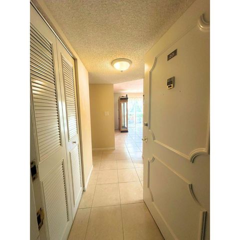 5190 E Sabal Palm Boulevard 201, Tamarac, FL 33319