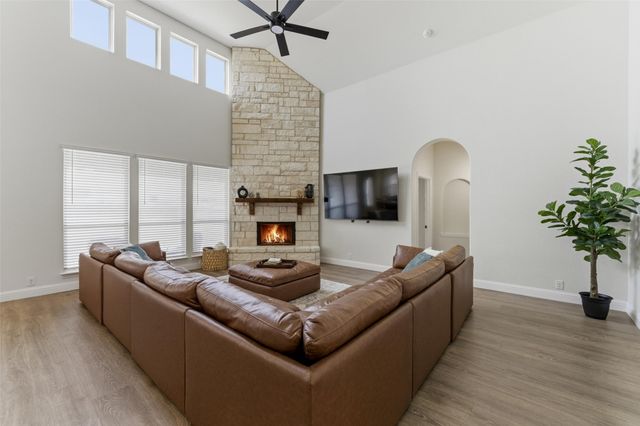 12504 Panther Creek Drive, Godley, TX 76044