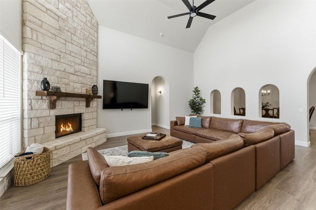 12504 Panther Creek Drive, Godley, TX 76044
