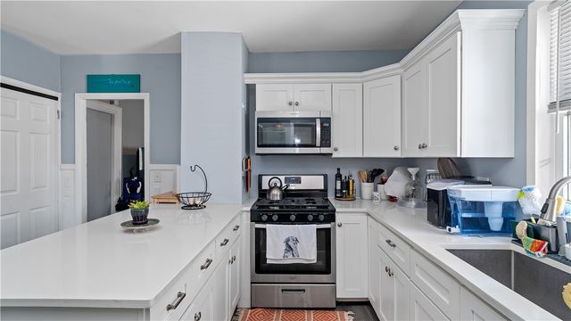 59 Vandewater Street, Providence, RI 02908