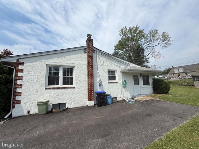 504 MONTICELLO AVE, Upper Chichester, PA 19014