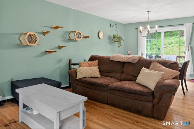 325 New Milford Road East, Bridgewater, CT 06752