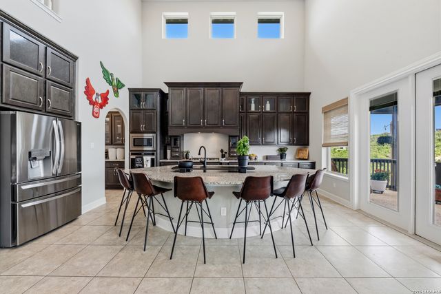 18806 Canyon View Pass, Helotes, TX 78023