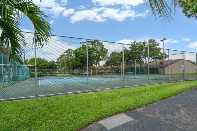 623 Sea Pine Way C1, Greenacres, FL 33415