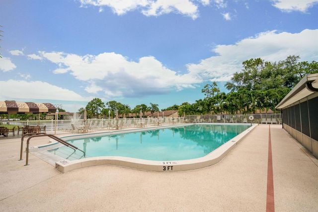 623 Sea Pine Way C1, Greenacres, FL 33415