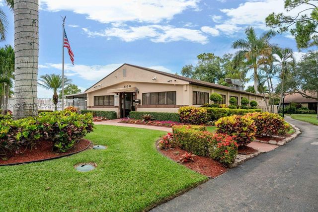 623 Sea Pine Way C1, Greenacres, FL 33415