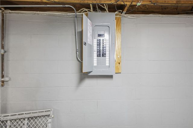 536 Creed Street, Struthers, OH 44471