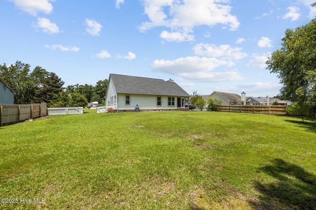242 Bobbys Drive, Newport, NC 28570