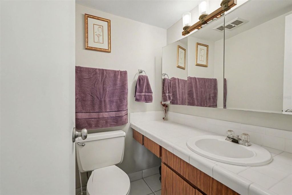 Image 19 of property listing at 13507 PALMWOOD LANE 13507, Tampa, FL 33618